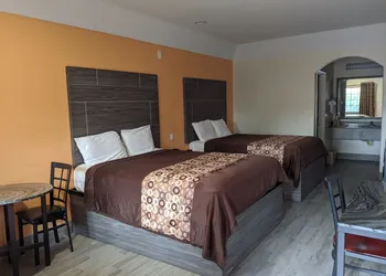Regency Inn And Suites Galena hotel thumbnail 5