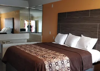 Regency Inn And Suites Galena hotel thumbnail 8