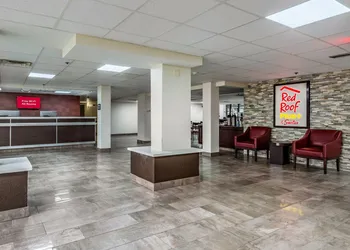 Red Roof Inn PLUS+ & Suites Houston - IAH Airport SW hotel thumbnail 3