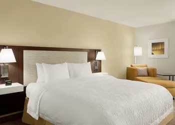 Hampton Inn Houston Hobby Airport hotel thumbnail 8