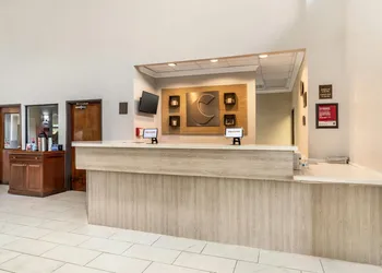 Comfort Suites Bush Intercontinental Airport hotel thumbnail 6