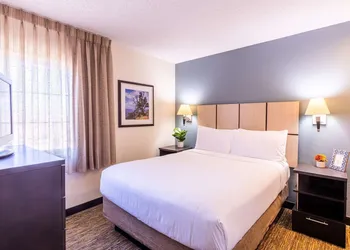 Sonesta Simply Suites Stafford hotel thumbnail 5
