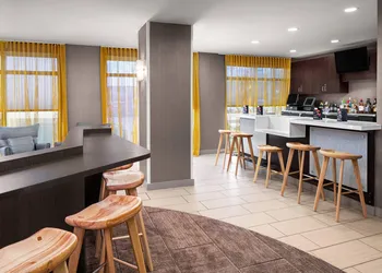 SpringHill Suites Houston Hobby Airport hotel thumbnail 2
