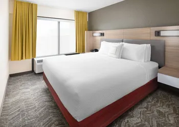 SpringHill Suites Houston Hobby Airport hotel thumbnail 4