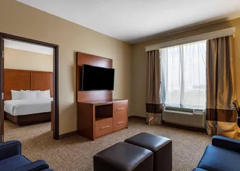 Comfort Suites Houston near Medical Center- NRG Stadium hotel thumbnail 7