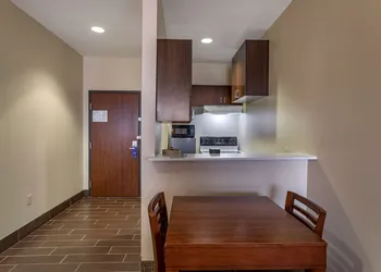Comfort Suites Houston near Medical Center- NRG Stadium hotel thumbnail 8
