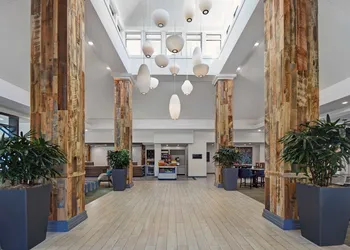 Hilton Garden Inn Houston/Galleria Area hotel thumbnail 2