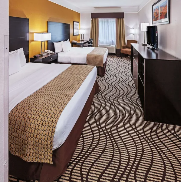 La Quinta Inn & Suites by Wyndham Pasadena hotel detail image 6