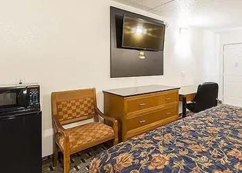 Motel 6 Houston, TX - Brookhollow hotel thumbnail 3