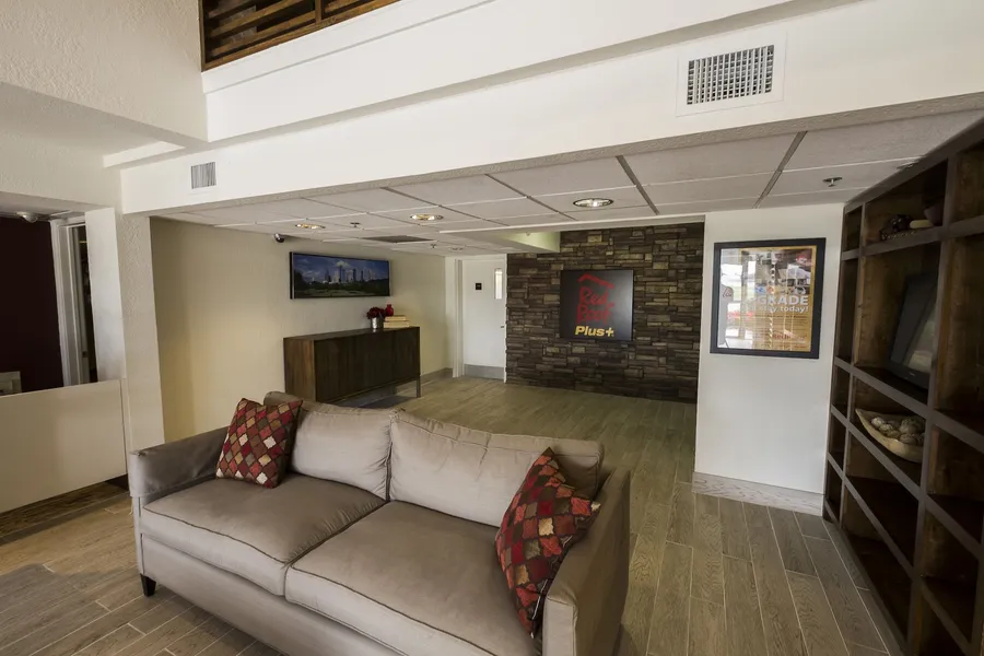 Red Roof Inn PLUS+ Houston - Energy Corridor hotel detail image 2