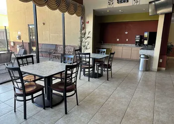 Red Lion Inn & Suites IAH Airport East hotel thumbnail 4