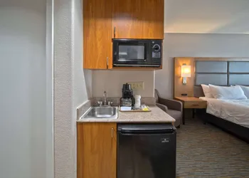 Wingate by Wyndham Houston Bush Intercontinental Airport hotel thumbnail 5