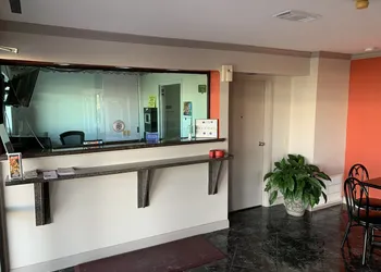 Americas Best Value Inn Houston Hobby Airport hotel thumbnail 2