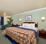 Americas Best Value Inn Houston Hobby Airport hotel detail image 3