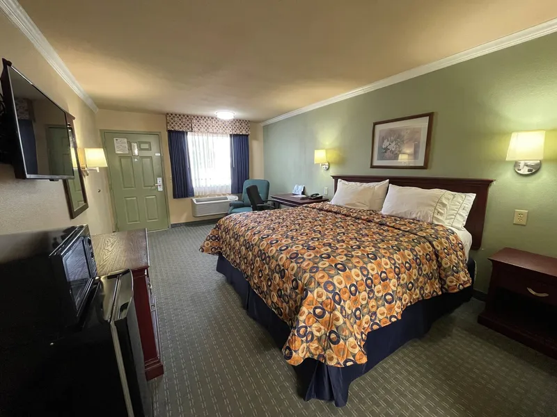 Americas Best Value Inn Houston Hobby Airport hotel detail image 6