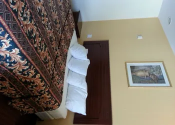 Scottish Inn & Suites hotel thumbnail 5