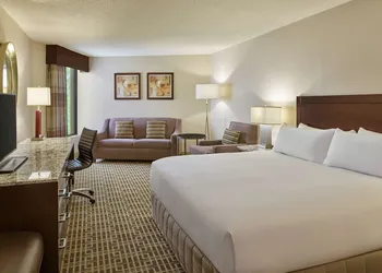 DoubleTree by Hilton Houston Intercontinental Airport hotel thumbnail 7
