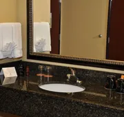 Oxford Suites Portland - Jantzen Beach hotel detail image 3