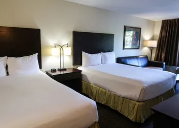 Oxford Suites Portland - Jantzen Beach hotel thumbnail 6