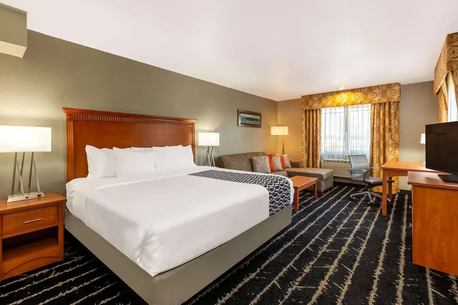 La Quinta Inn & Suites by Wyndham Vancouver hotel detail image 6