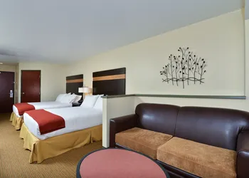 Holiday Inn Express Portland SE- Clackamas Area by IHG hotel thumbnail 3