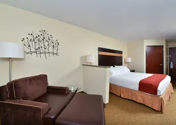 Holiday Inn Express Portland SE- Clackamas Area by IHG hotel thumbnail 5