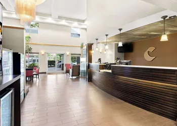 Comfort Suites Portland Airport hotel thumbnail 3