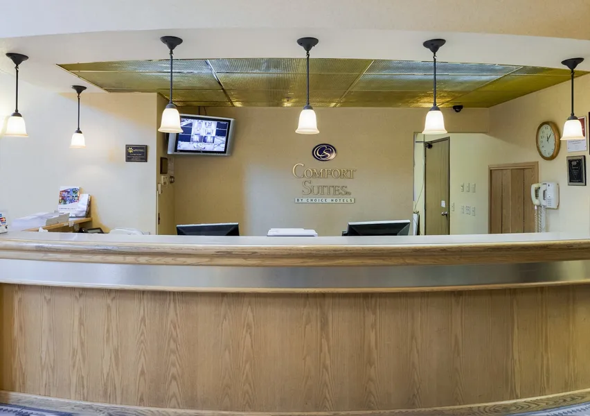 Comfort Suites Portland Airport hotel detail image 6