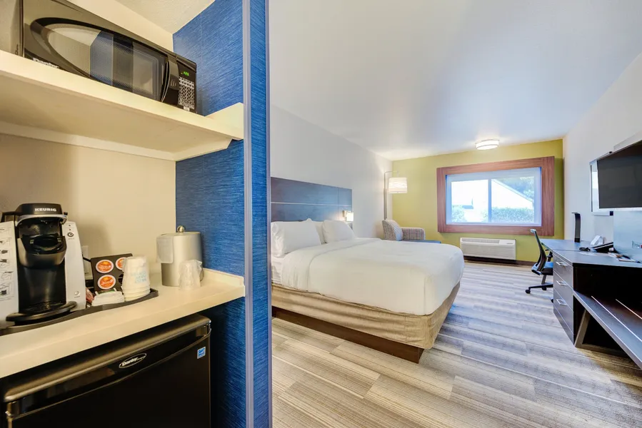 Holiday Inn Express Newberg - Wine Country by IHG hotel detail image 2