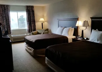 Days Inn & Suites by Wyndham Vancouver hotel thumbnail 3