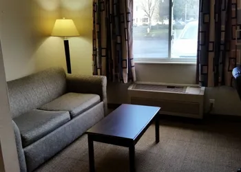 Days Inn & Suites by Wyndham Vancouver hotel thumbnail 5