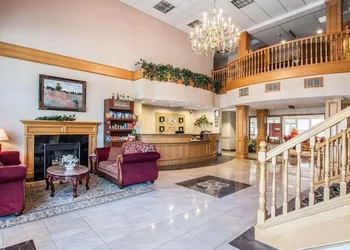 Comfort Suites Clackamas hotel thumbnail 3