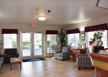 Travelodge Suites by Wyndham Newberg hotel thumbnail 6