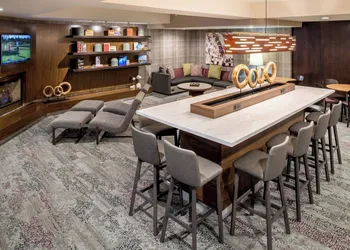 Courtyard by Marriott Portland North hotel thumbnail 4