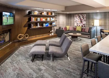 Courtyard by Marriott Portland North hotel thumbnail 5