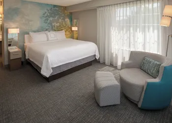 Courtyard by Marriott Portland North hotel thumbnail 7