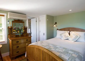 The Revere Guest House hotel thumbnail 4