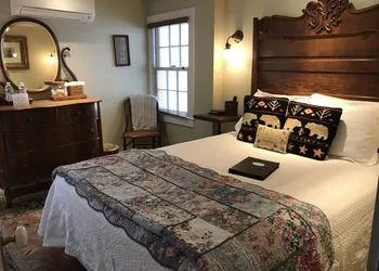 The Revere Guest House hotel thumbnail 8