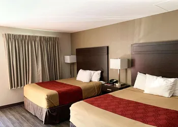 Econo Lodge Portland Downtown hotel thumbnail 3