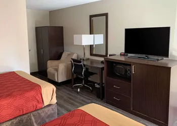 Econo Lodge Portland Downtown hotel thumbnail 6