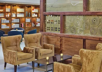 Sheraton Portland Airport Hotel hotel thumbnail 2