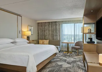 Sheraton Portland Airport Hotel hotel thumbnail 7
