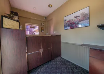 Broadway Inn hotel thumbnail 5