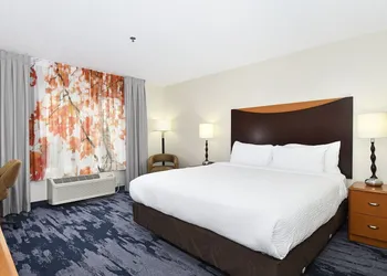 Fairfield Inn & Suites by Marriott Portland Airport hotel thumbnail 7