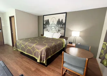Super 8 by Wyndham Eureka/Six Flags Nearby hotel thumbnail 7