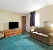 Super 8 by Wyndham Eureka/Six Flags Nearby hotel detail image 3
