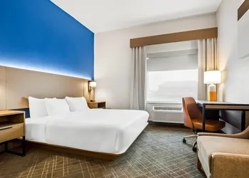 Comfort Inn & Suites O'Fallon - St. Louis Area hotel thumbnail 7