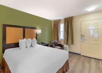 Extended Stay America Select Suites - St. Louis - Westport - E Lackland Rd hotel thumbnail 4