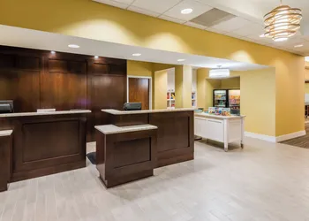 Larkspur Landing Extended Stay Suites St. Louis Riverport - Airport West hotel thumbnail 2