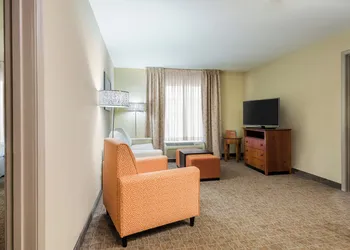 Larkspur Landing Extended Stay Suites St. Louis Riverport - Airport West hotel thumbnail 6